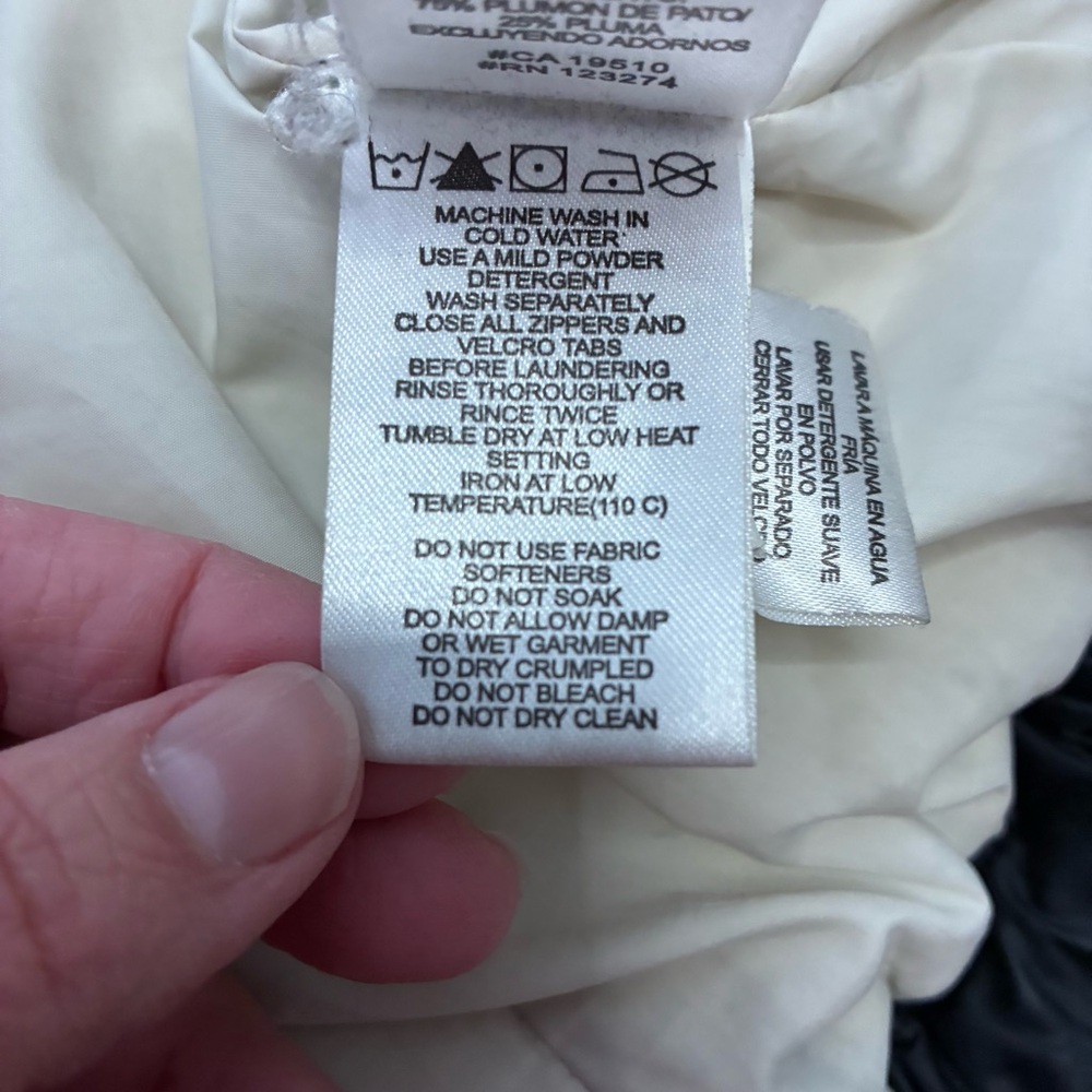 Lole Women's Black Puffer Jacket. Duck feather filled. Size small. EUC. - Picture 13 of 16